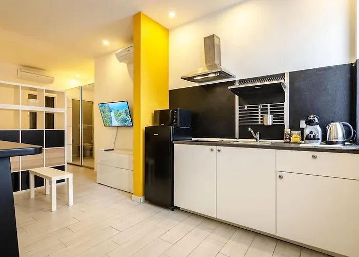 A.casa Di Vincenzo I * بولونيا